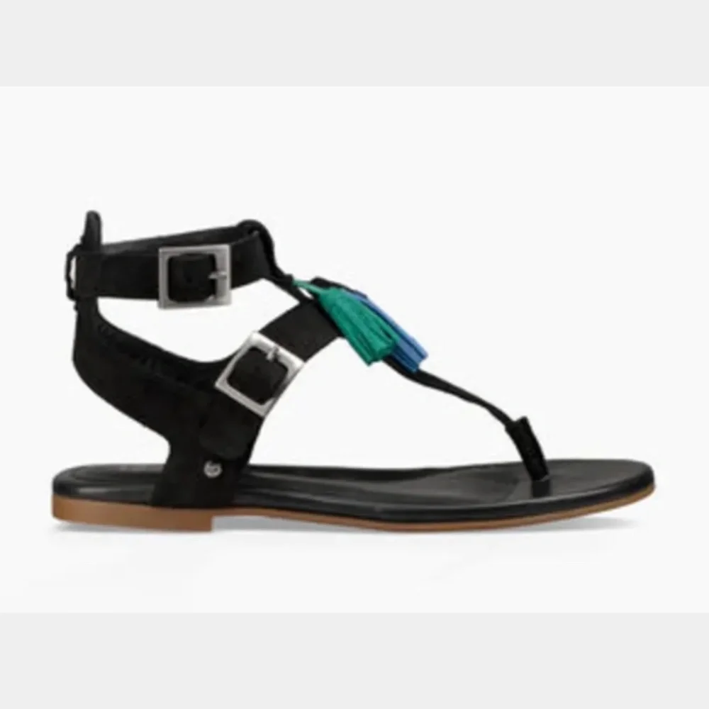 NIB $135 UGG Lecia Black Leather Ankle Wrap Sandal in size 7!